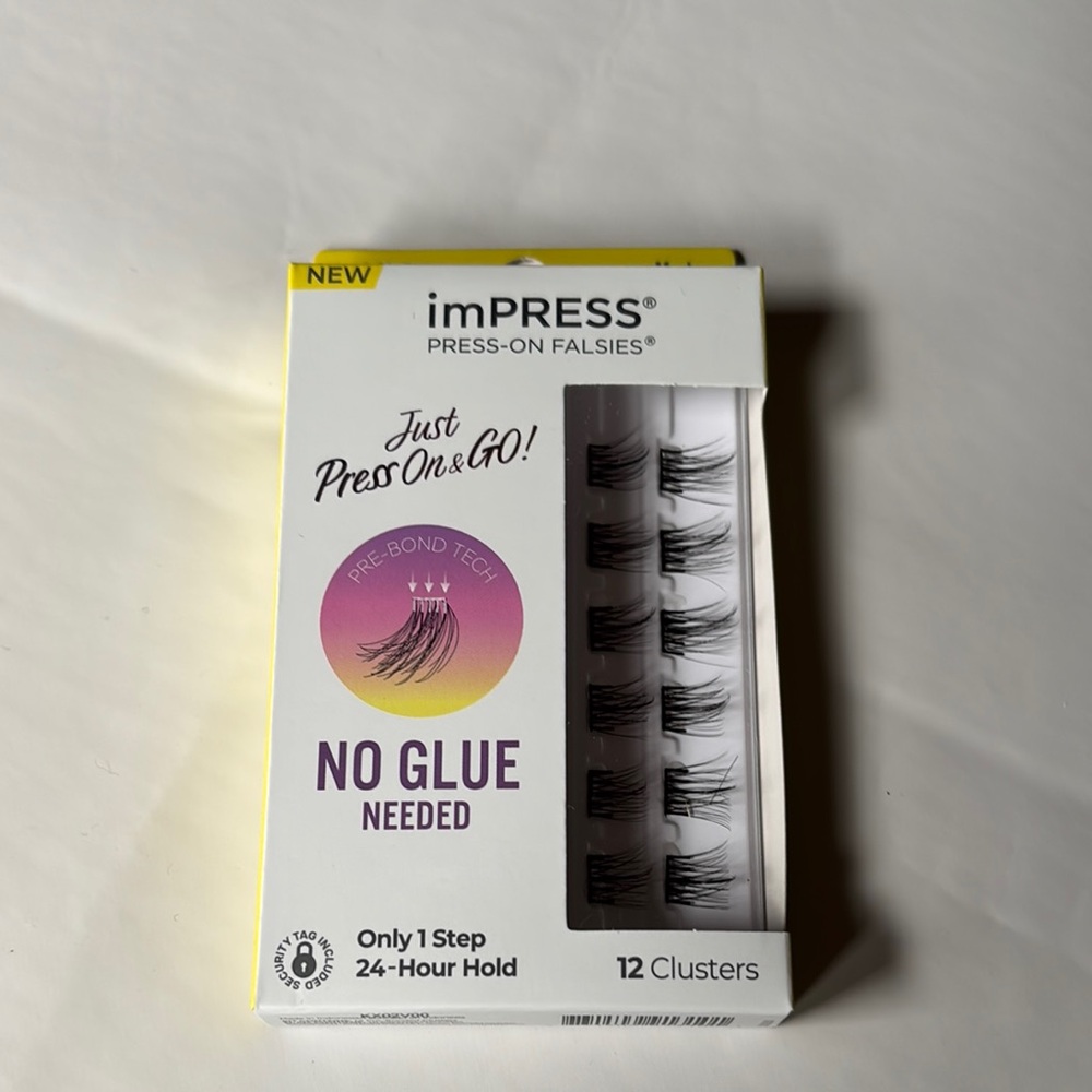 BNIP KISS imPRESS Press-On Falsies “Modern Natural” Lashes. 12 Clusters-Black